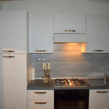 Mattia's 2 Apartment Desenzano del Garda